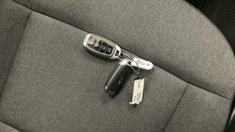 Hyundai INSTER 85kW 02 49kWh 5dr Auto Electric Hatchback